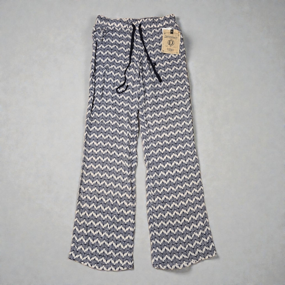Democracy Navy and‎ White Patterned Pants